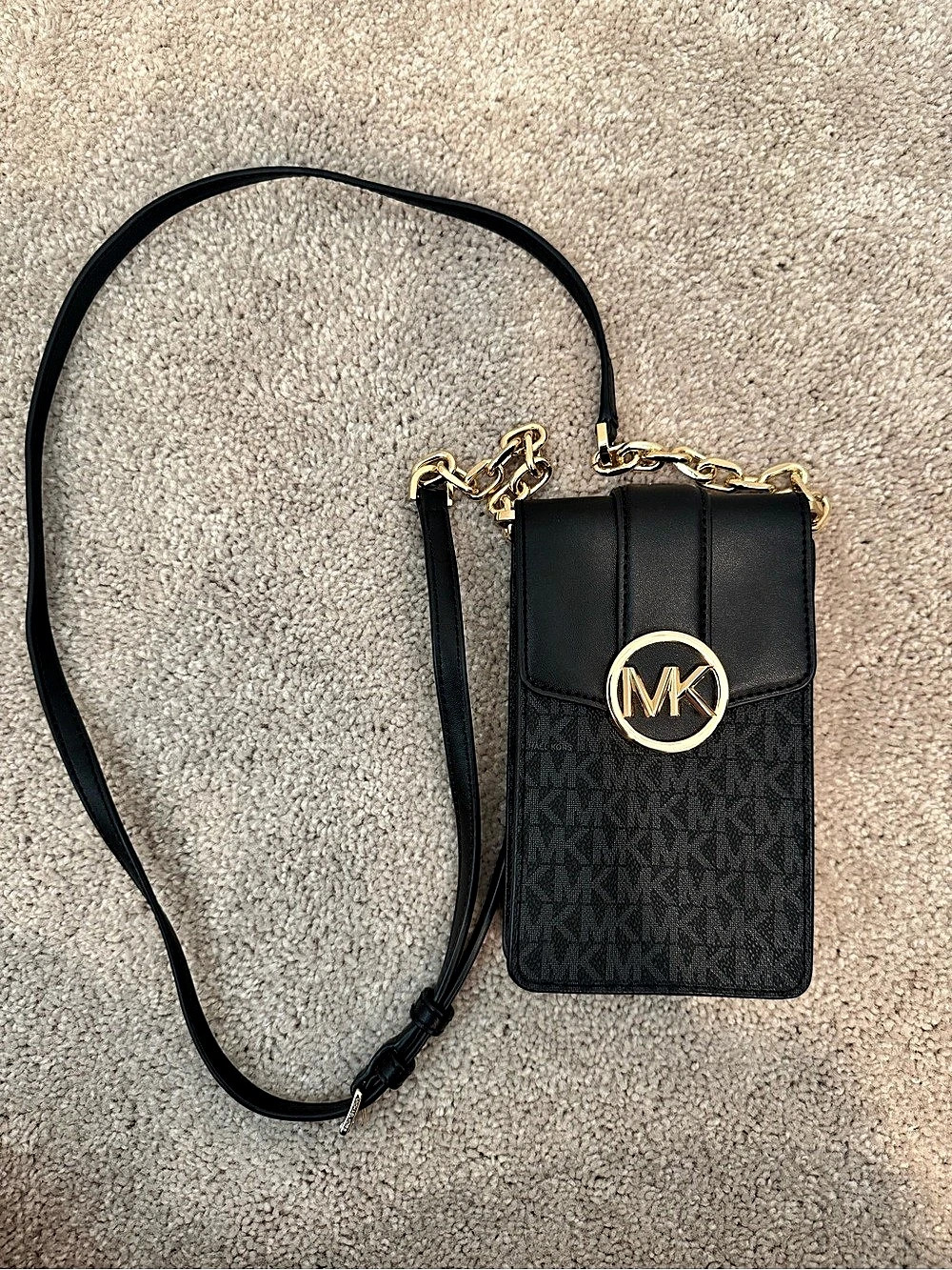 Michael Kors Jet Set Travel Medium Logo Smartphone Crossbody Bag Black